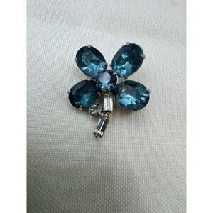 Vintage Art Deco Blue Rhinestone Brooch Pin Silver Tone Floral Flower